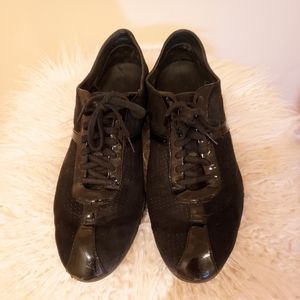 COLE HAAN WALKING SNEAKERS. SIZE 10